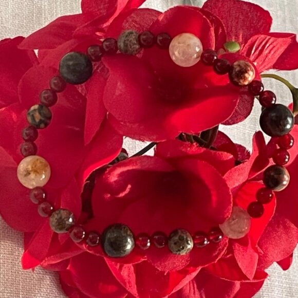 Crystal Bracelet Handmade with Carnelian & Bronzite: "Wild Spark" - Picture 3 of 4